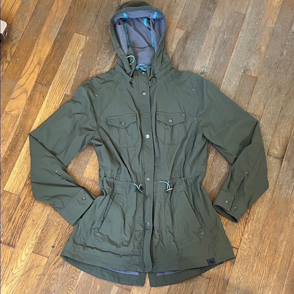 L. L. Bean Luna windbreaker Olive Green Hooded Anorak Jacket